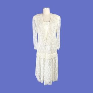 Vintage 1980s White Lace Drop Waist Wedding Dress, Size Medium‎